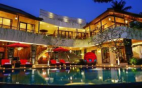 Villa Delmara at Balian Beach